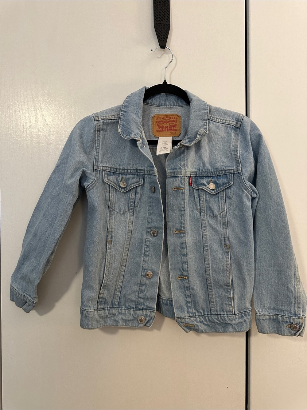 Levi Strauss & Co. girls’ classic Trucker denim jacket